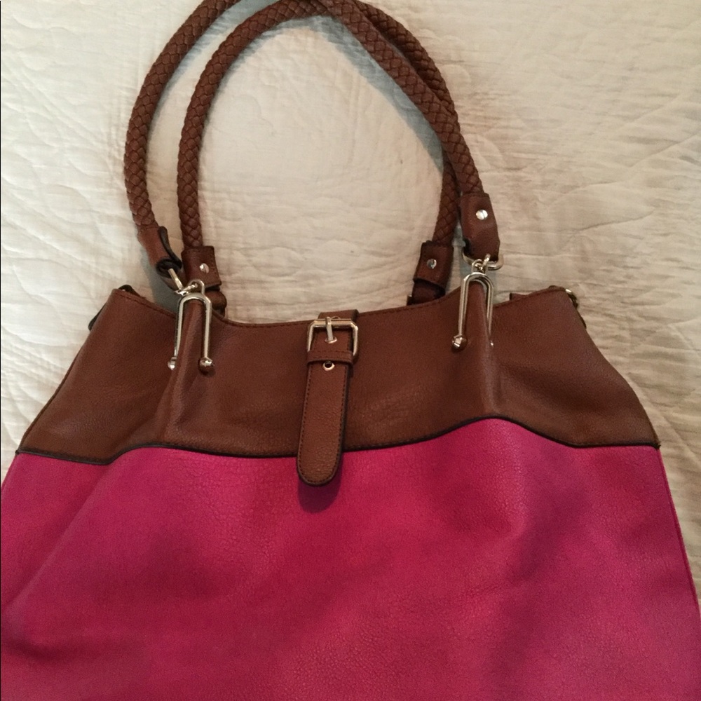 SOLD Large Overnight Bag/Shoulder Bag